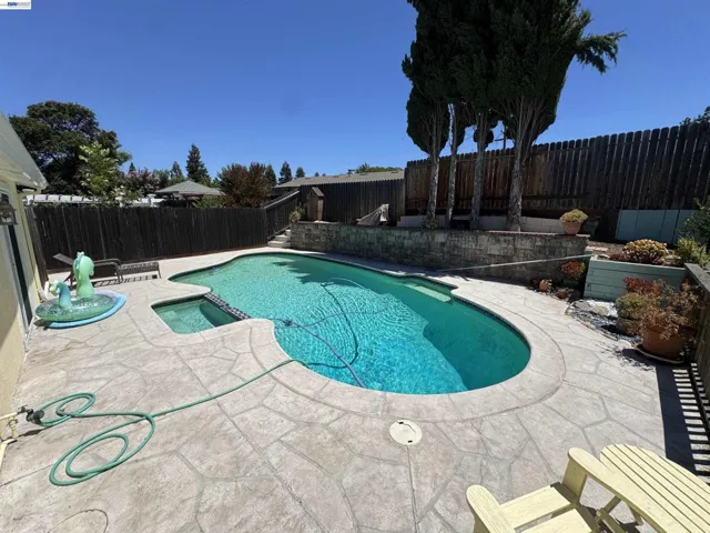 1250 Cape Cod Way, Concord, California 94521