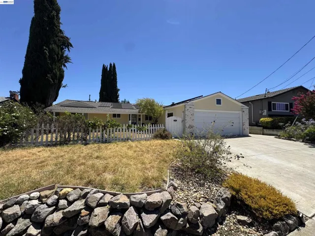 1250 Cape Cod Way, Concord, California 94521