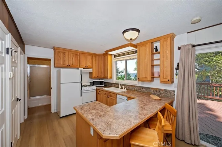 515 View, Lake Arrowhead, California 92352