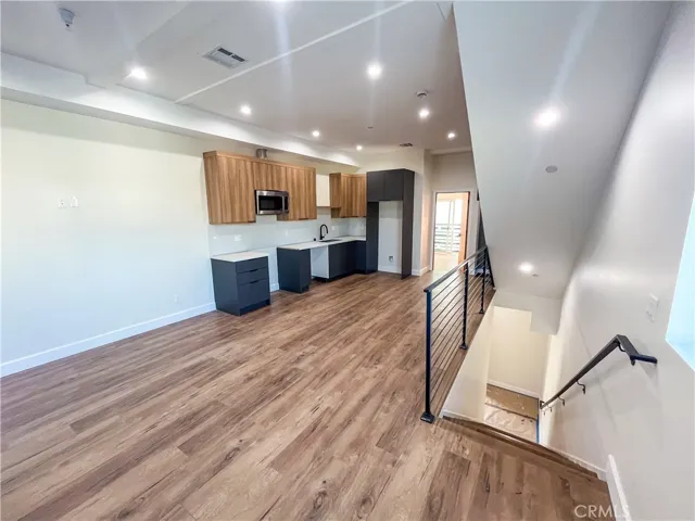 1814 1 S Hauser Boulevard, Los Angeles, California 90019