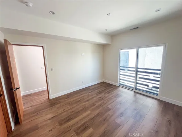1814 1 S Hauser Boulevard, Los Angeles, California 90019