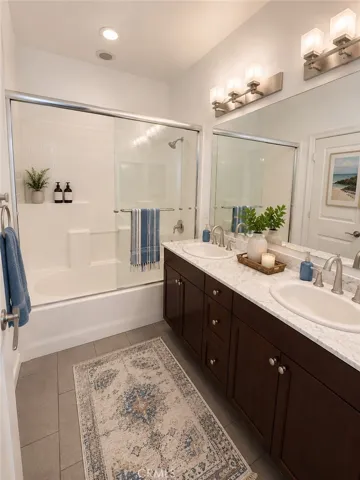 Primary bathroom top level, 3rd floor (virtually staged with AI)