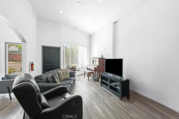1357 W Temple, Los Angeles, California 90026