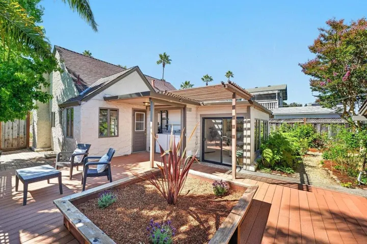 434 Morrissey Boulevard, Santa Cruz, California 95062