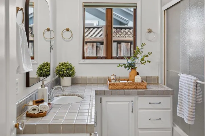 434 Morrissey Boulevard, Santa Cruz, California 95062