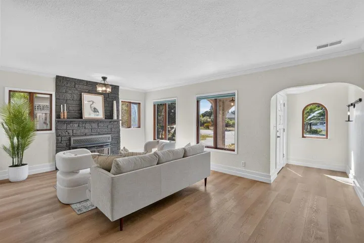 434 Morrissey Boulevard, Santa Cruz, California 95062