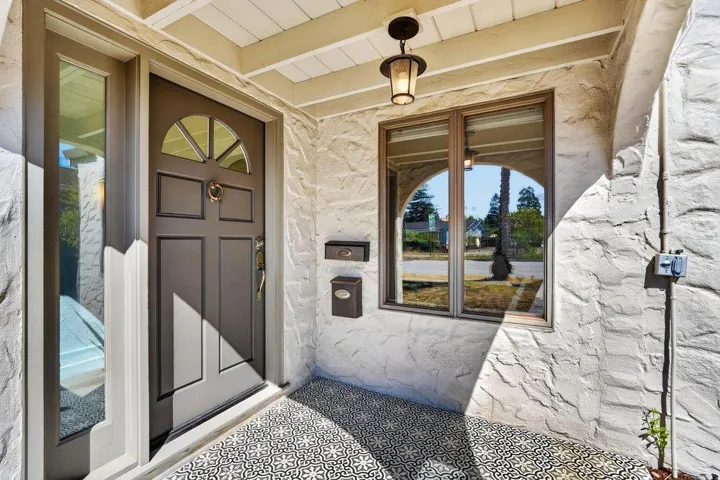 434 Morrissey Boulevard, Santa Cruz, California 95062