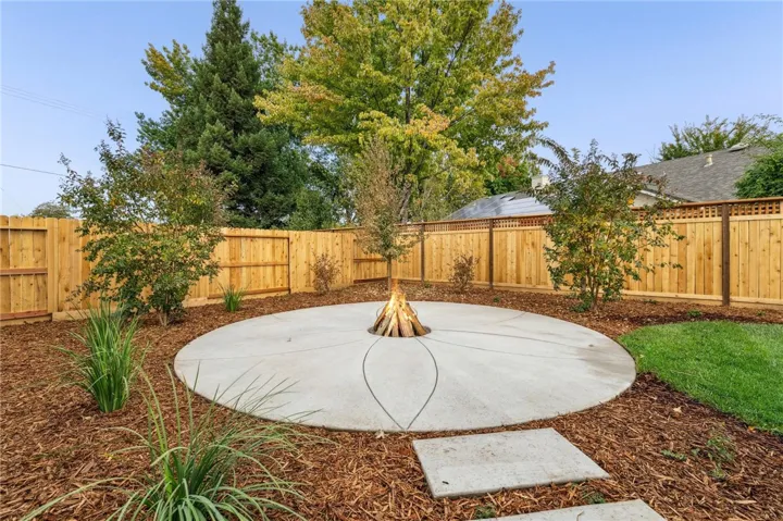 2631 Knotwood Terrace, Chico, California 95973