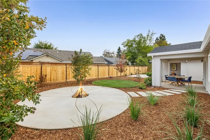 2631 Knotwood Terrace, Chico, California 95973