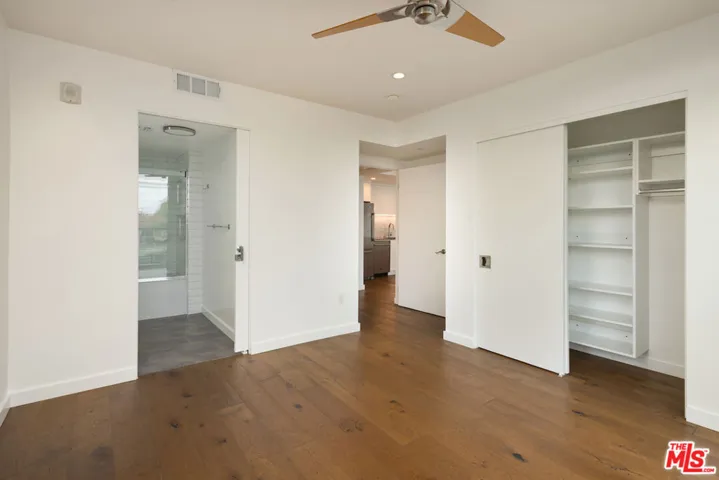 12770 Caswell Avenue 301, Los Angeles, California 90066