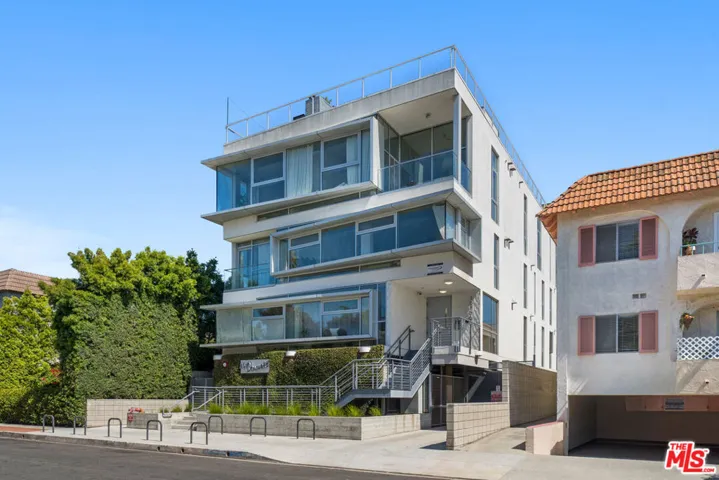 12770 Caswell Avenue 301, Los Angeles, California 90066