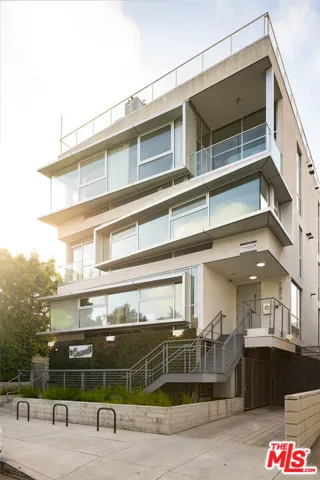 12770 Caswell Avenue 301, Los Angeles, California 90066