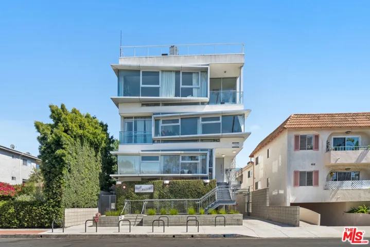 12770 Caswell Avenue 301, Los Angeles, California 90066