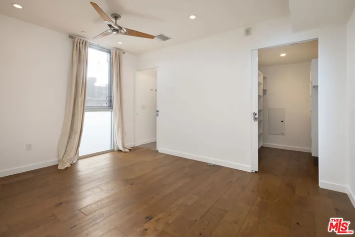 12770 Caswell Avenue 301, Los Angeles, California 90066