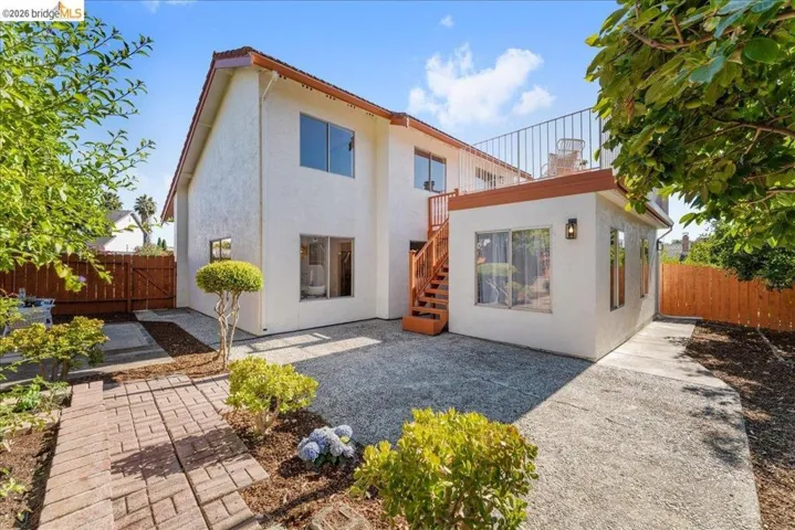 858 Coral Ridge Circle, Rodeo, California 94572-1806