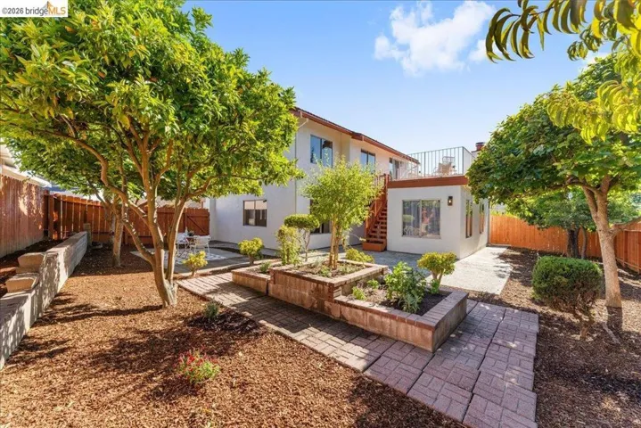 858 Coral Ridge Circle, Rodeo, California 94572-1806