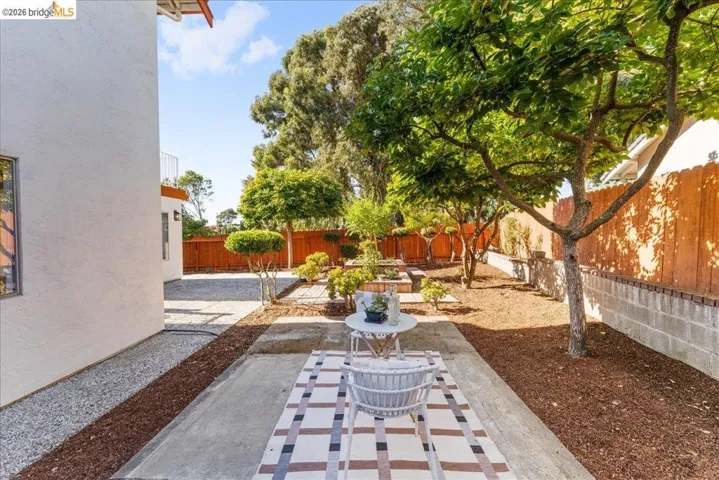 858 Coral Ridge Circle, Rodeo, California 94572-1806