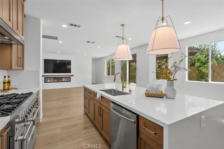 615 Brianna, Corona, California 92879