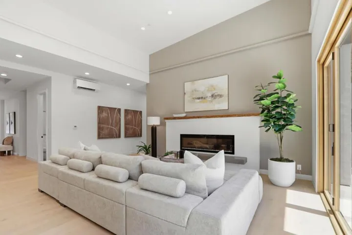 1720 Penny Way, Los Altos, California 94024