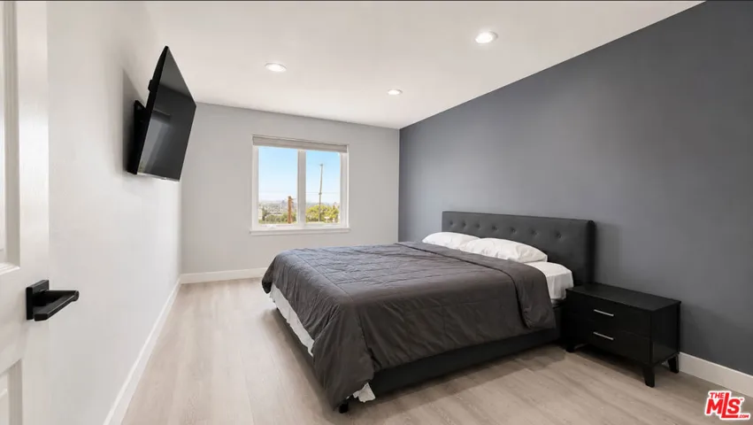 1250 S Westgate Avenue 302, Los Angeles, California 90025