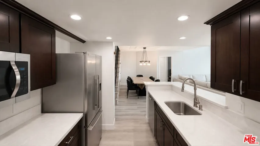 1250 S Westgate Avenue 302, Los Angeles, California 90025