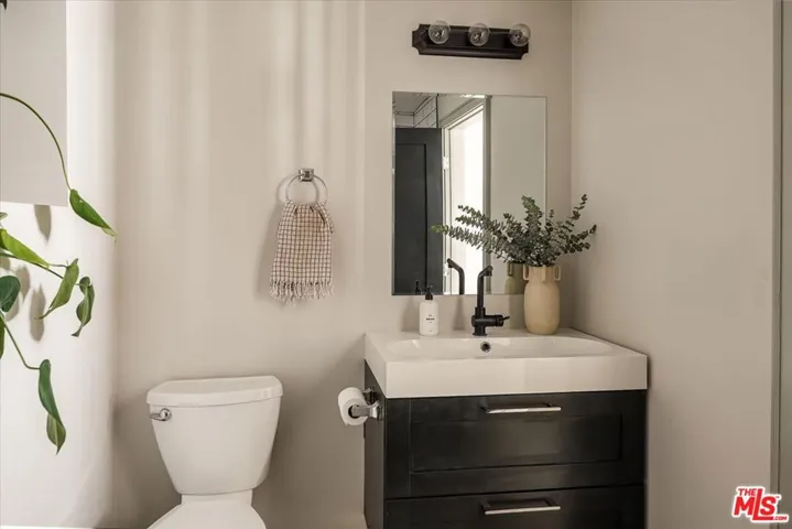 5166 High Crest Avenue, Los Angeles, California 90041
