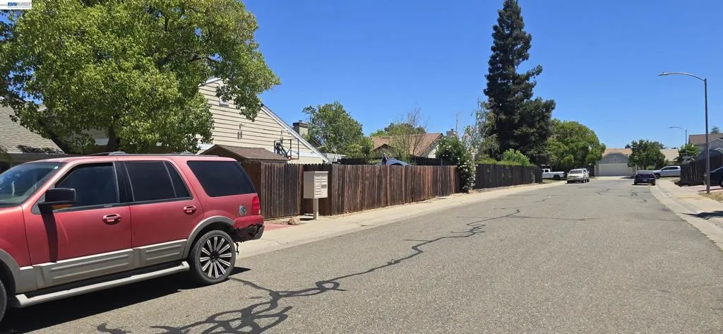 8109 Scalford Ct, Sacramento, California 95829