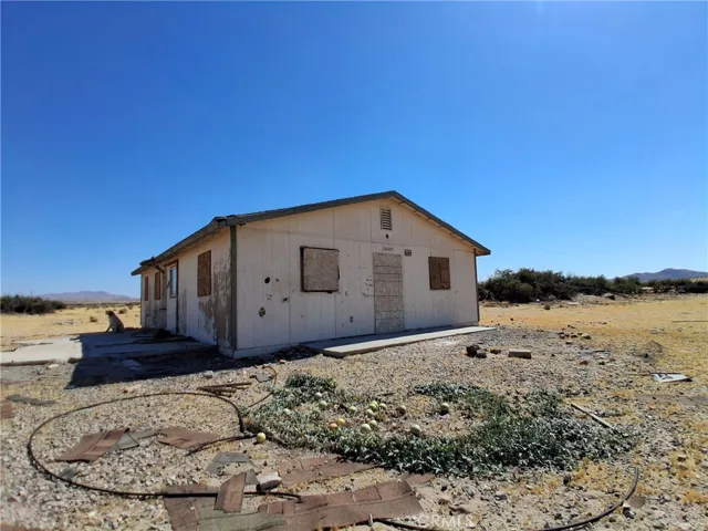 34115 Mountain View, Hinkley, California 92347