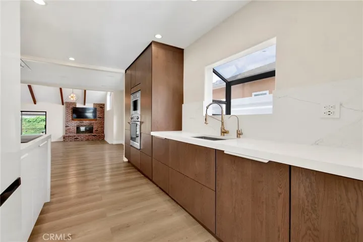 1432 N Catalina Street, Burbank, California 91505