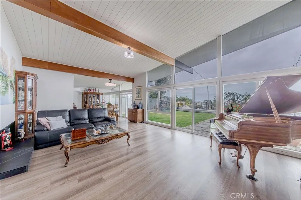 28551 Blythewood Drive, Rancho Palos Verdes, California 90275 — photo 4