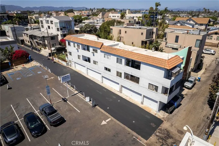 18 Sunset, Venice, California 90291