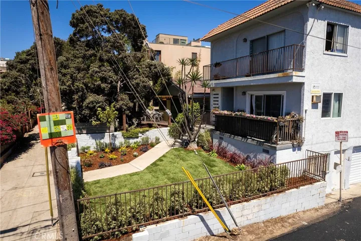 18 Sunset, Venice, California 90291