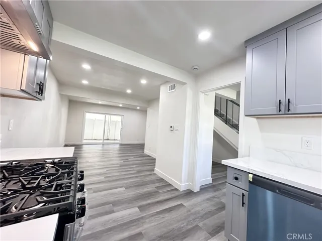 1919 Sherry Lane 46, Santa Ana, California 92705