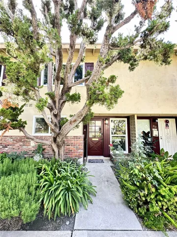 1919 Sherry Lane 46, Santa Ana, California 92705