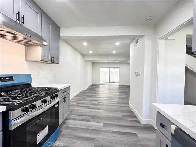 1919 Sherry Lane 46, Santa Ana, California 92705