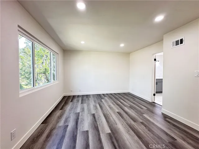 1919 Sherry Lane 46, Santa Ana, California 92705