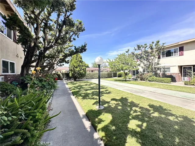 1919 Sherry Lane 46, Santa Ana, California 92705