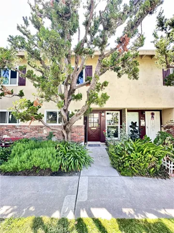 1919 Sherry Lane 46, Santa Ana, California 92705