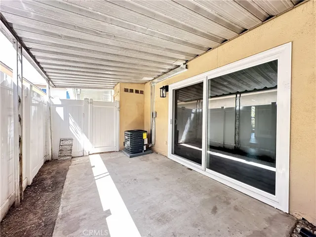 1919 Sherry Lane 46, Santa Ana, California 92705
