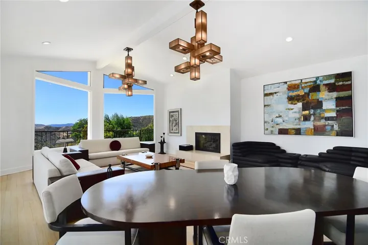 130 Dapplegray Road, Bell Canyon, California 91307