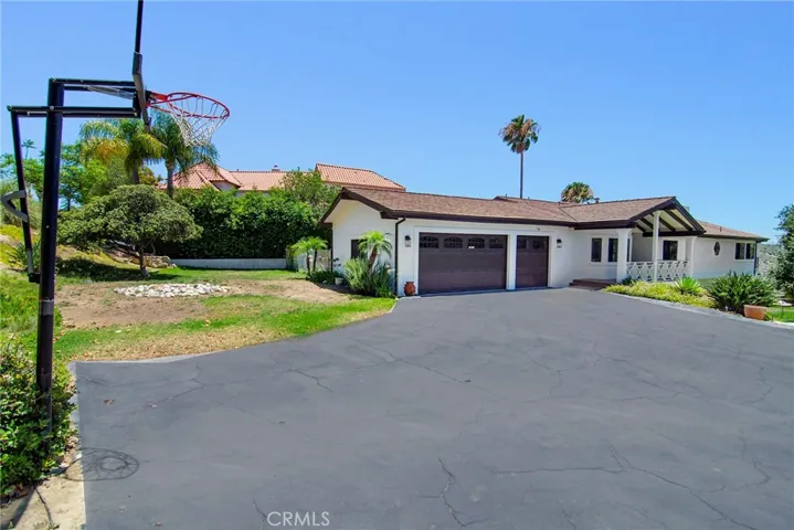 130 Dapplegray Road, Bell Canyon, California 91307