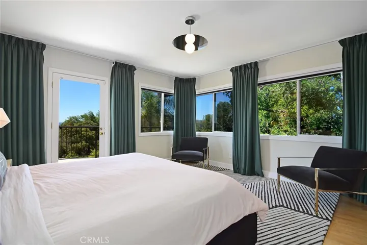 130 Dapplegray Road, Bell Canyon, California 91307