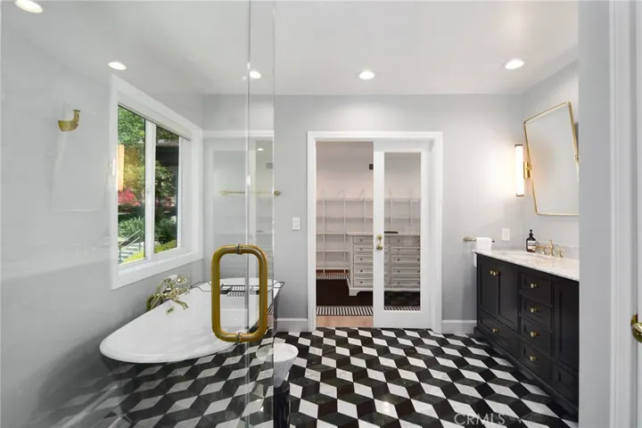 130 Dapplegray Road, Bell Canyon, California 91307