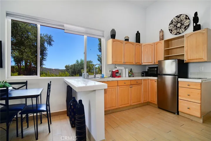 130 Dapplegray Road, Bell Canyon, California 91307