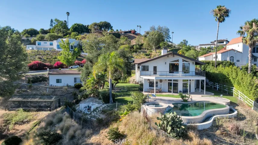 130 Dapplegray Road, Bell Canyon, California 91307