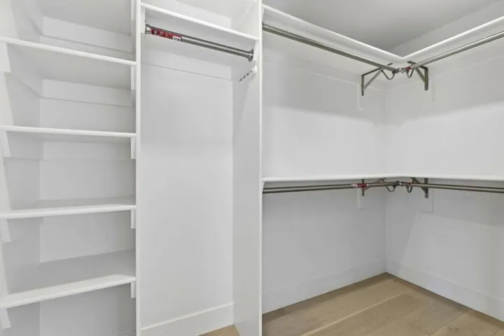 2025 Santa Cruz Avenue, Menlo Park, California 94025