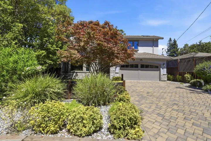 2025 Santa Cruz Avenue, Menlo Park, California 94025
