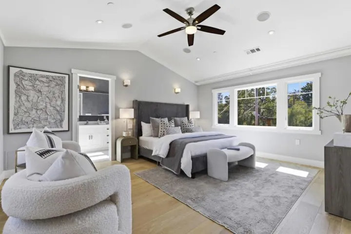2025 Santa Cruz Avenue, Menlo Park, California 94025