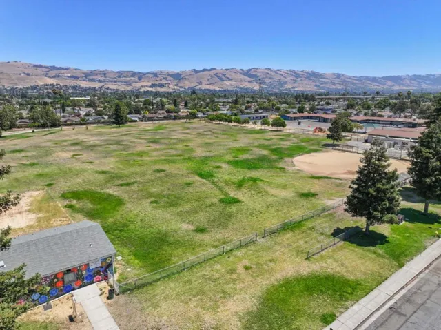 2446 Van Winkle Lane, San Jose, California 95116
