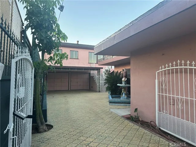 3241 Santa Ana, Huntington Park, California 90255